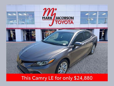 Used 2023 Toyota Camry LE FWD image 1