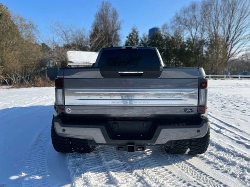 Used 2022 Ford F450 Platinum w/ FX4 Off-Road Package image 6