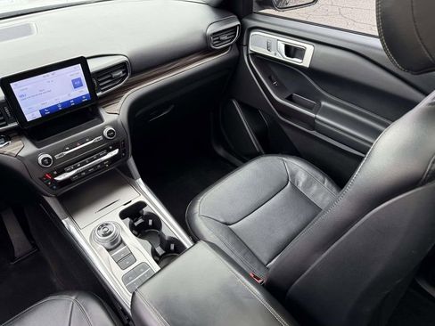 Used 2020 Ford Explorer Limited image 30