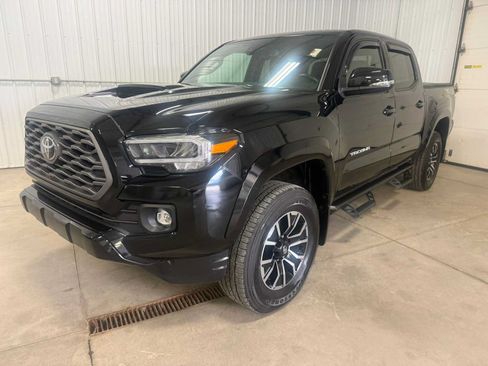 Used 2023 Toyota Tacoma TRD Sport AWD/4WD image 6