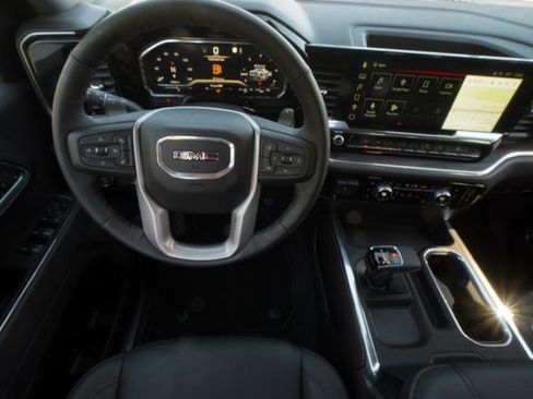 Used 2025 GMC Sierra 1500 SLT w/ SLT Premium Plus Package image 17