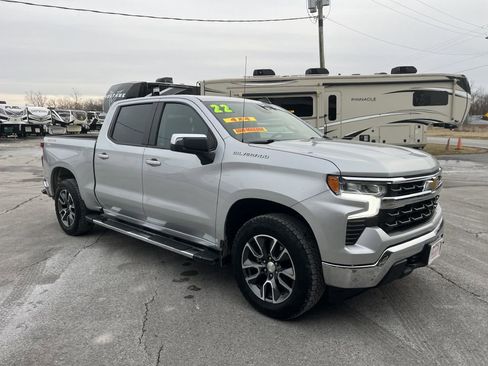 Used 2022 Chevrolet Silverado 1500 LT image 2
