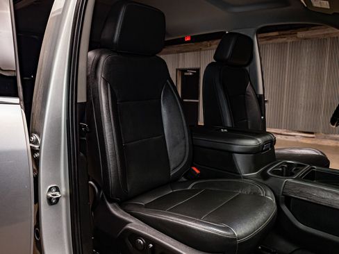 Used 2020 Chevrolet Silverado 2500 LTZ w/ LTZ Plus Package image 23