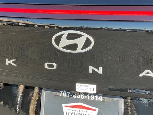 New 2026 Hyundai Kona SE image 9