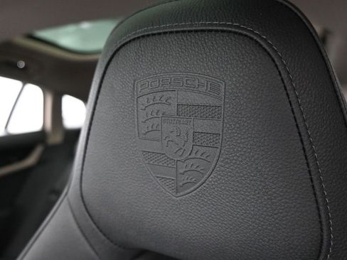 Certified 2025 Porsche Panamera RWD image 30