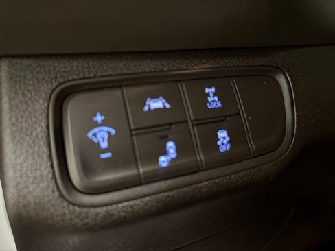 Used 2019 Hyundai Santa Fe SE image 36