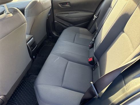 Used 2022 Toyota Corolla LE image 20