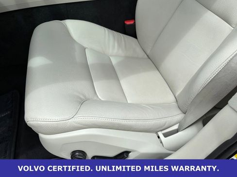 Certified 2025 Volvo V60 B5 Cross Country Plus AWD/4WD image 31