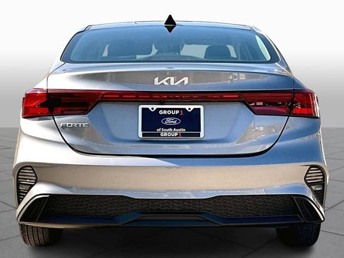 Used 2022 Kia Forte LXS image 7