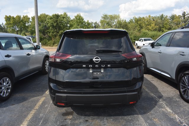 Used 2024 Nissan Rogue S FWD image 5