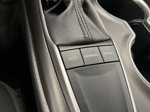 Used 2024 Toyota Camry LE image 27