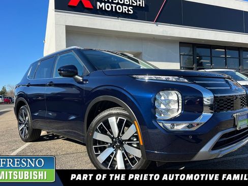 New 2026 Mitsubishi Outlander SEL image 1