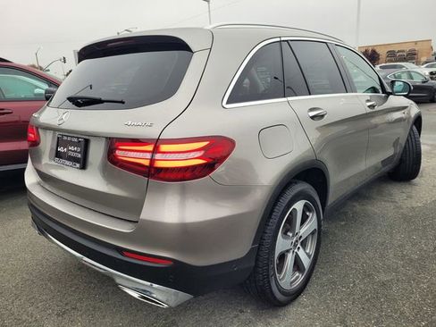 Used 2019 Mercedes-Benz GLC 300 4MATIC image 4