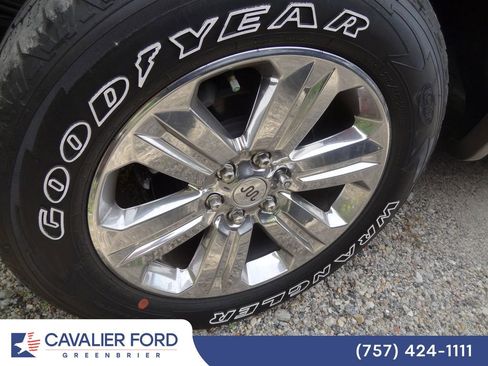 Used 2018 Ford F150 King Ranch w/ Equipment Group 601A Luxury AWD/4WD image 12