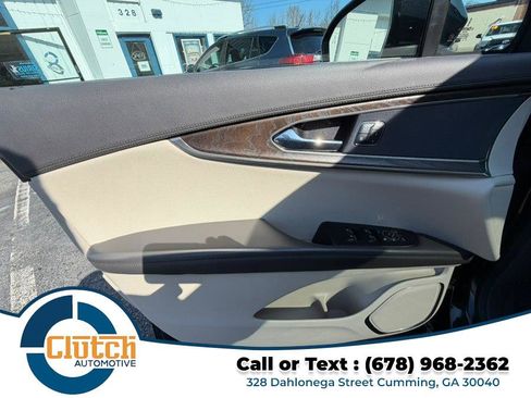 Used 2016 Lincoln MKX Reserve w/ Driver Assistance Package image 11