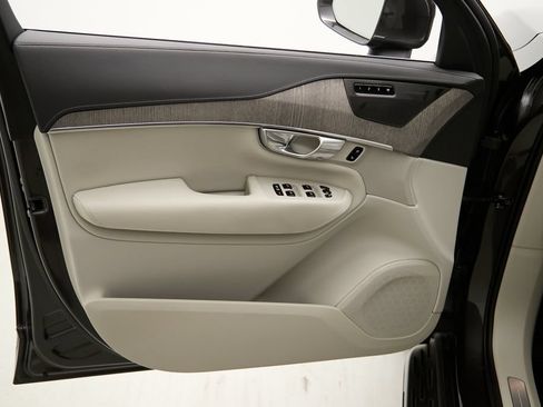 Certified 2024 Volvo XC90 T8 Ultimate AWD/4WD image 10