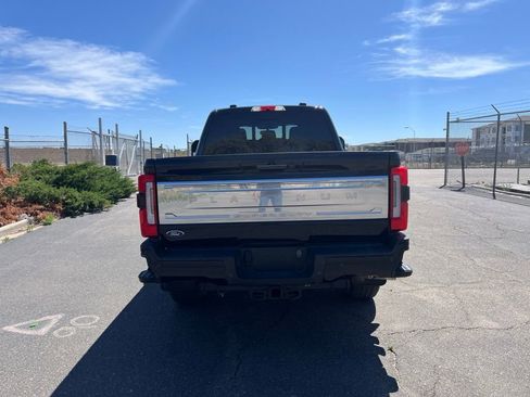 Used 2023 Ford F350 Platinum AWD/4WD image 5