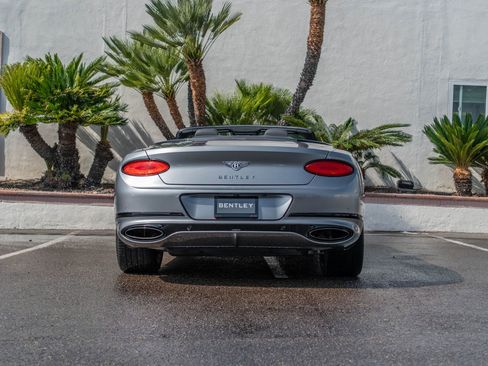 Used 2020 Bentley Continental GT image 33