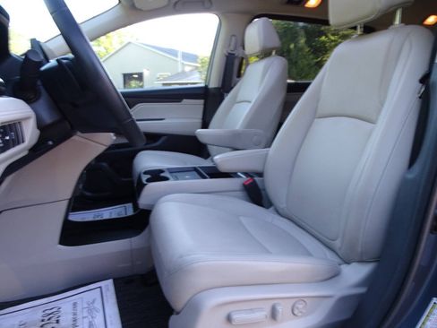 Used 2025 Honda Odyssey EX-L image 2