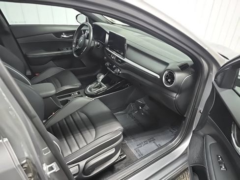 Used 2024 Kia Forte GT-Line w/ GT-Line Premium Package FWD image 16