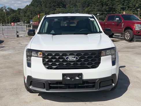 New 2026 Ford Maverick XLT w/ XLT Luxury Package FWD image 6