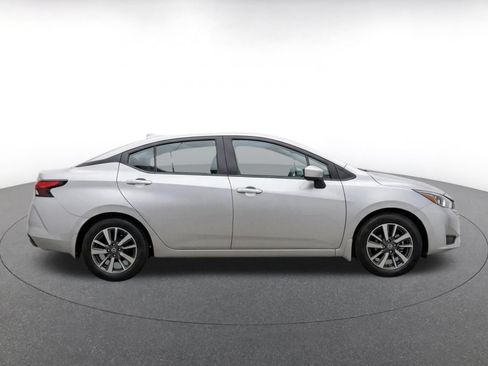 Used 2025 Nissan Versa SV FWD image 10