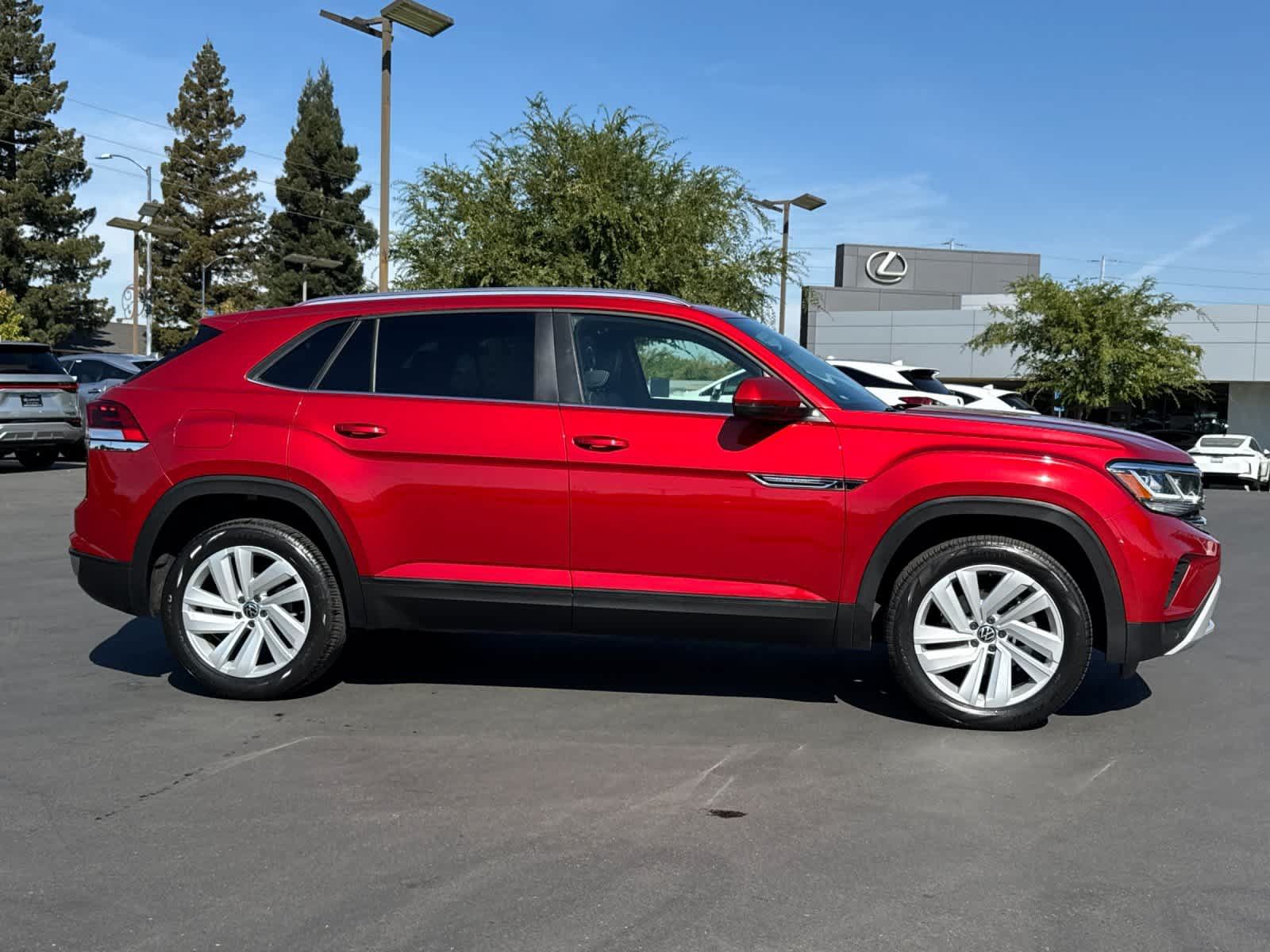 Used 2023 Volkswagen Atlas Cross Sport SE FWD image 6