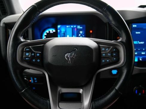 Used 2023 Ford Bronco Badlands w/ Sasquatch Package AWD/4WD image 18