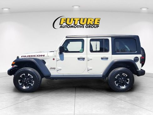 Used 2025 Jeep Wrangler Unlimited Rubicon AWD/4WD image 6