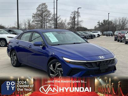 Certified 2025 Hyundai Elantra Limited