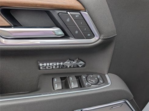 New 2026 Chevrolet Silverado 1500 High Country AWD/4WD image 16