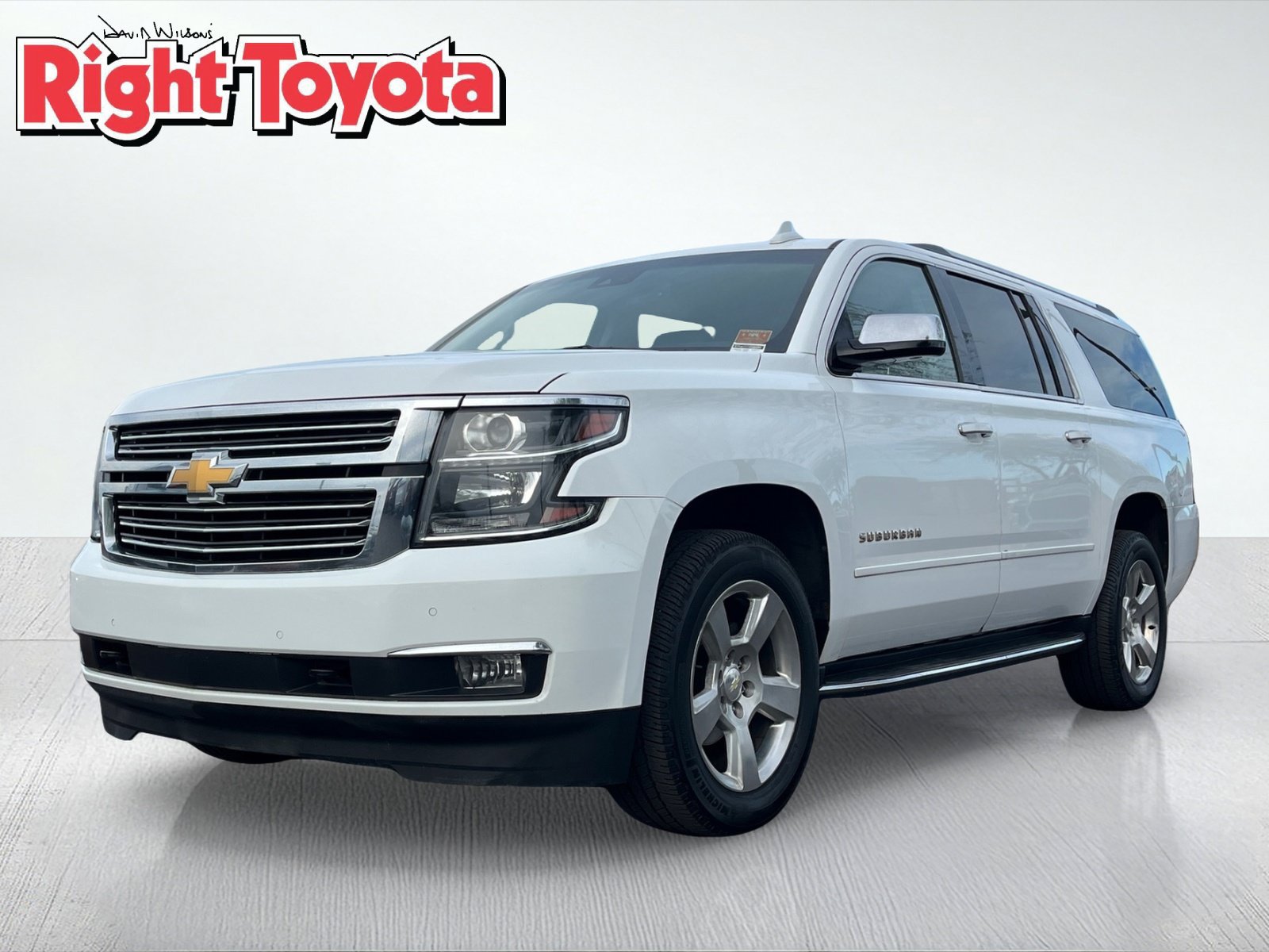 Used 2018 Chevrolet Suburban Premier RWD image 1