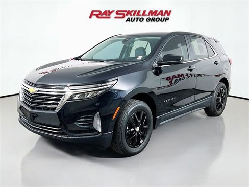 Used 2024 Chevrolet Equinox LT image 3