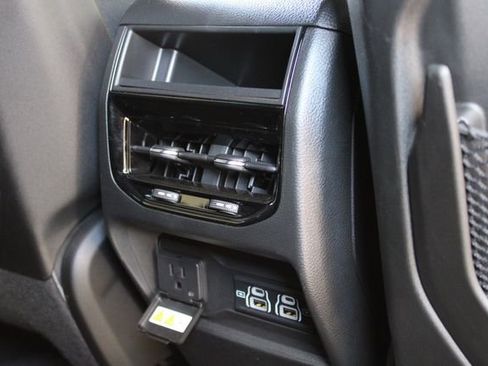 Used 2025 Jeep Grand Cherokee Altitude AWD/4WD image 26