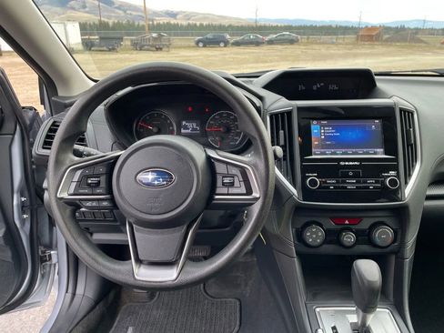 Used 2019 Subaru Crosstrek 2.0i image 7