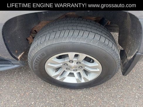 Used 2019 Chevrolet Suburban LT AWD/4WD image 26