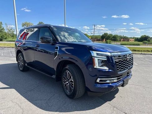 Certified 2025 Nissan Armada Platinum AWD/4WD image 8