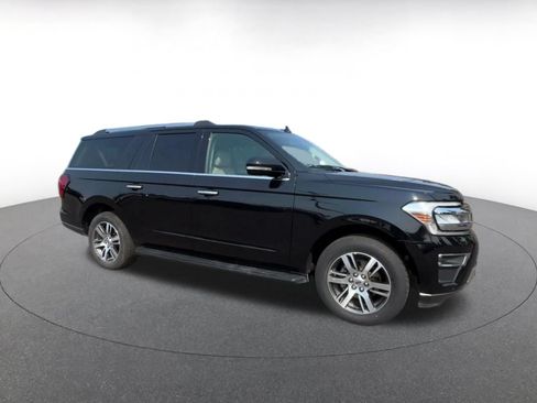 Used 2024 Ford Expedition Max Limited RWD image 2