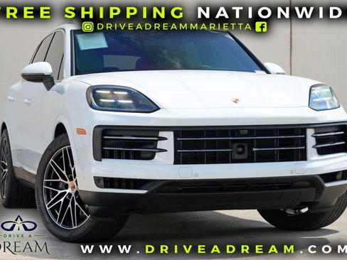 Used 2025 Porsche Cayenne w/ Premium Package Plus AWD/4WD image 2