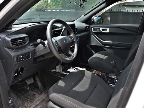 Used 2025 Ford Explorer 4WD Police Interceptor image 11