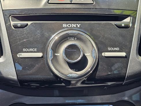 Used 2012 Ford Focus Titanium w/ Luxury Pkg FWD image 28