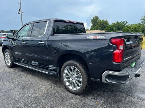 Used 2023 Chevrolet Silverado 1500 LTZ w/ LTZ Convenience Package II AWD/4WD image 10