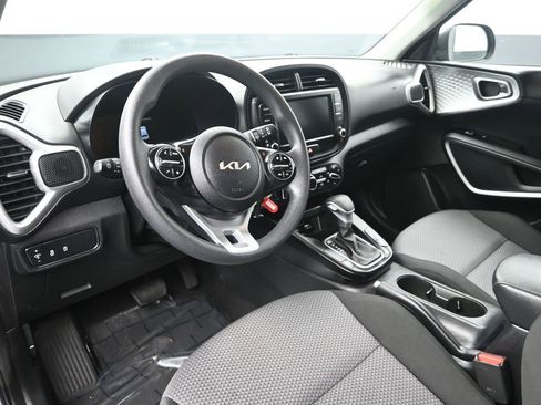 Certified 2024 Kia Soul LX w/ Option Group 015 image 13