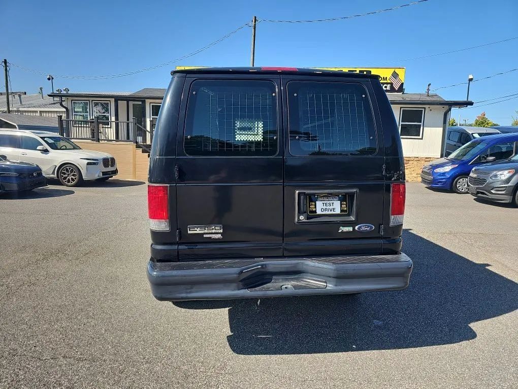 Used 2014 Ford E-350 and Econoline 350 Super Duty w/ Insulation Package RWD image 8
