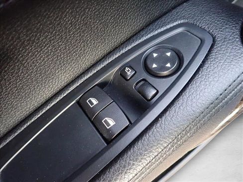 Used 2017 BMW 230i Coupe image 12