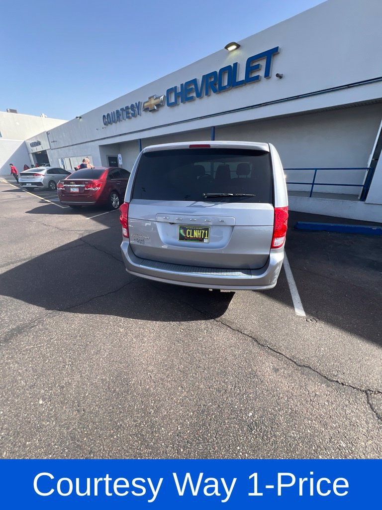 Used 2018 Dodge Grand Caravan SE FWD image 11