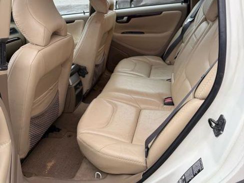 Used 2002 Volvo V70 AWD image 11