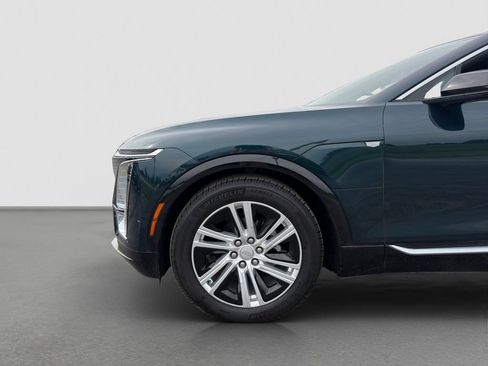 Used 2024 Cadillac Lyriq Tech AWD/4WD image 22