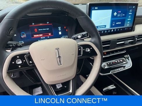 New 2026 Lincoln Corsair Reserve image 9