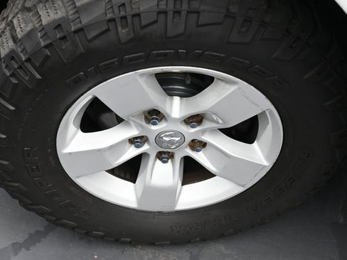 Used 2019 RAM 1500 Tradesman w/ Chrome Appearance Group RWD image 21